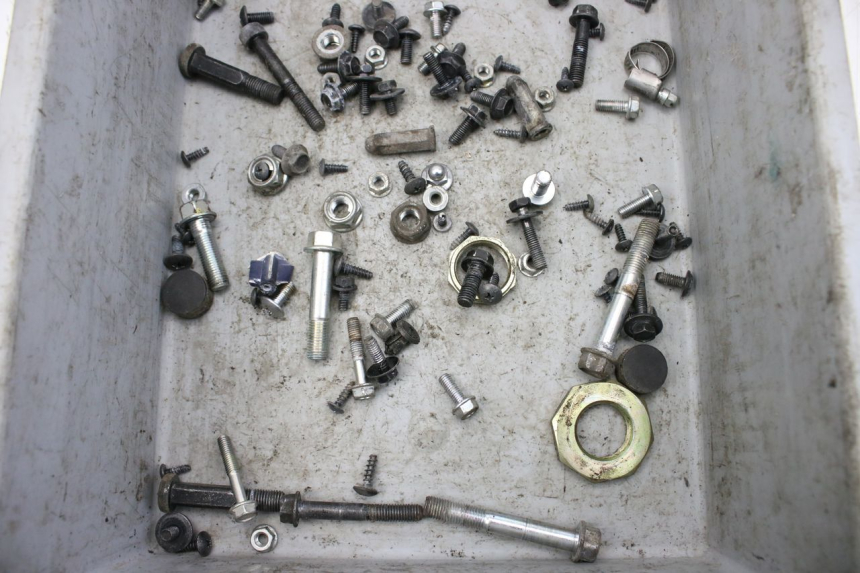 photo de SAC VISSERIE VIS KYMCO AGILITY 4T 50 (2018 - 2022) - Autre angle de vue