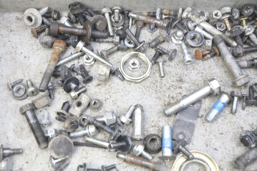 photo de SAC VISSERIE VIS KYMCO AGILITY 4T 50 (2018 - 2022) - Détail de la pièce