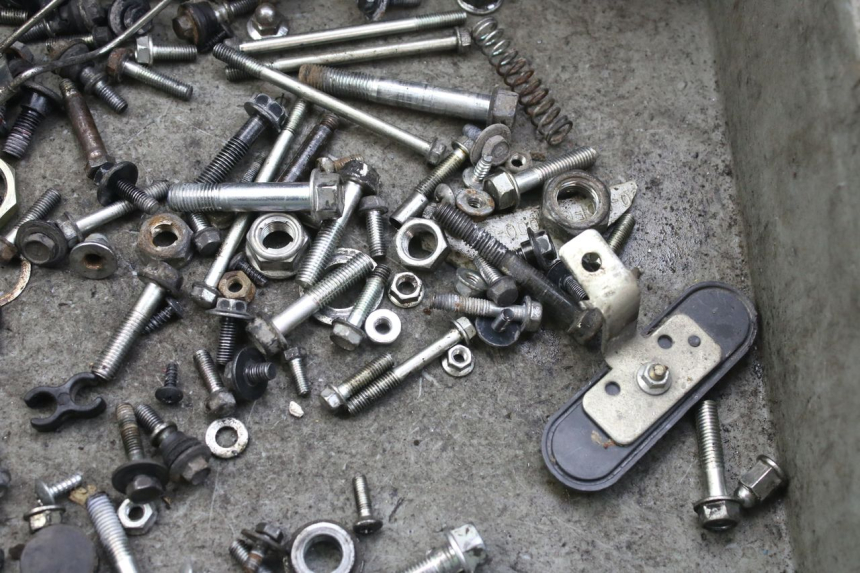 photo de SAC VISSERIE VIS KYMCO AGILITY 4T 50 (2018 - 2022) - Détail de la pièce