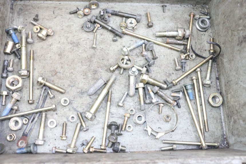 photo de SAC VISSERIE VIS KYMCO AGILITY 4T 50 (2005 - 2018) - Détail de la pièce