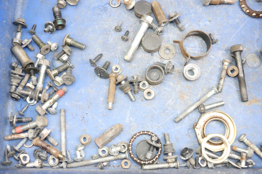 photo de SAC VISSERIE VIS KYMCO AGILITY 4T 50 (2018 - 2022) - Zoom état d’usage