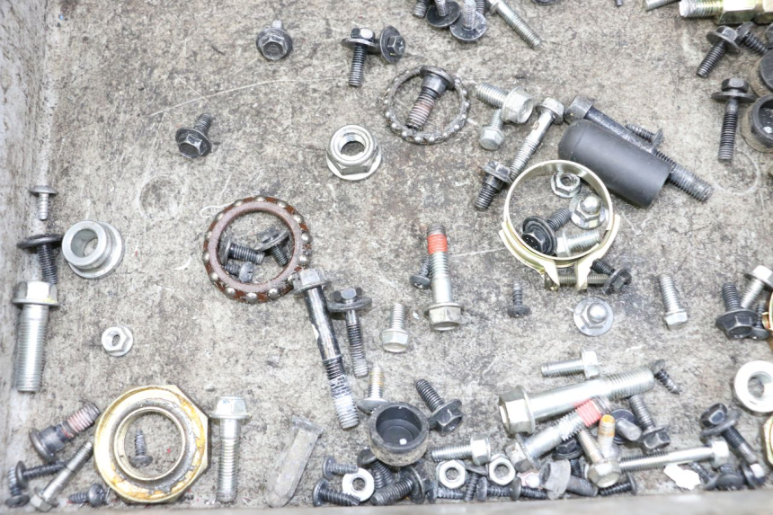 photo de SAC VISSERIE VIS KYMCO AGILITY 4T 50 (2018 - 2022) - Détail de la pièce