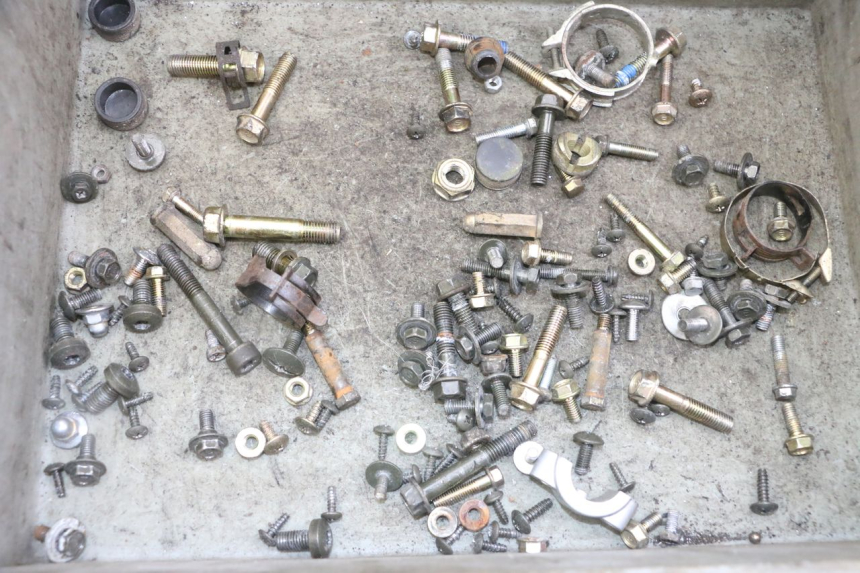 photo de SAC VISSERIE VIS KYMCO AGILITY 4T 50 (2005 - 2018) - Détail de la pièce