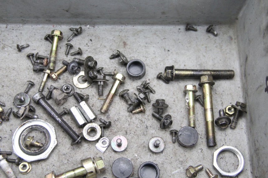 photo de SAC VISSERIE VIS KYMCO AGILITY CITY 4T 50 (2008 - 2016) - Autre angle de vue