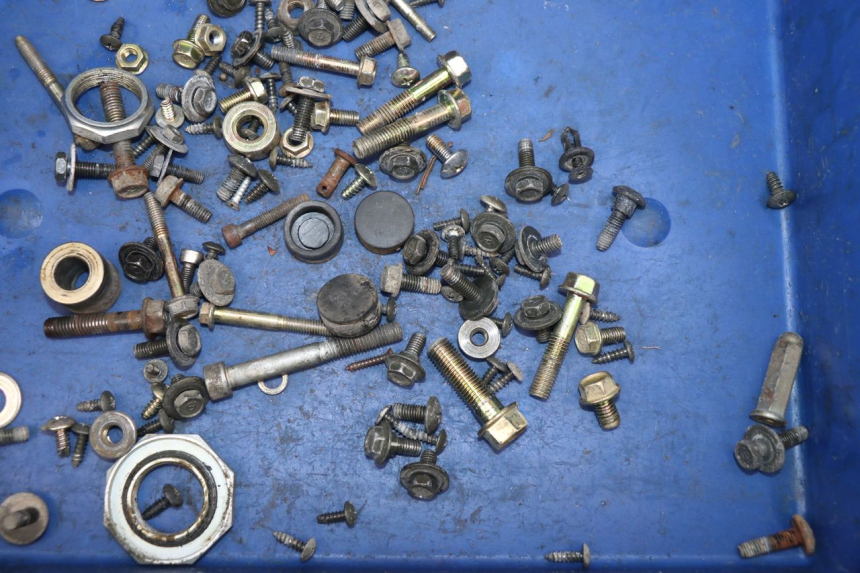 photo de SAC VISSERIE VIS KYMCO AGILITY CITY 50 (2008 - 2016) - Détail de la pièce