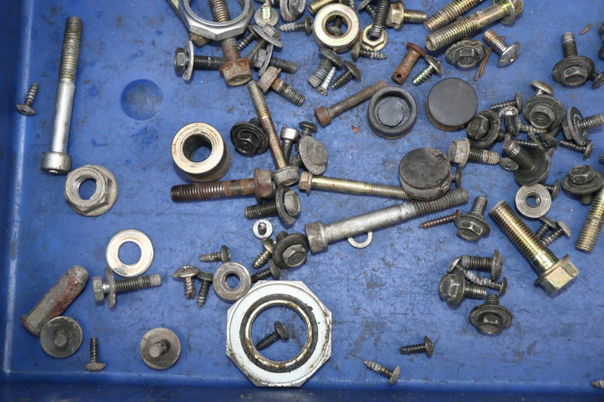 photo de SAC VISSERIE VIS KYMCO AGILITY CITY 50 (2008 - 2016) - Zoom état d’usage