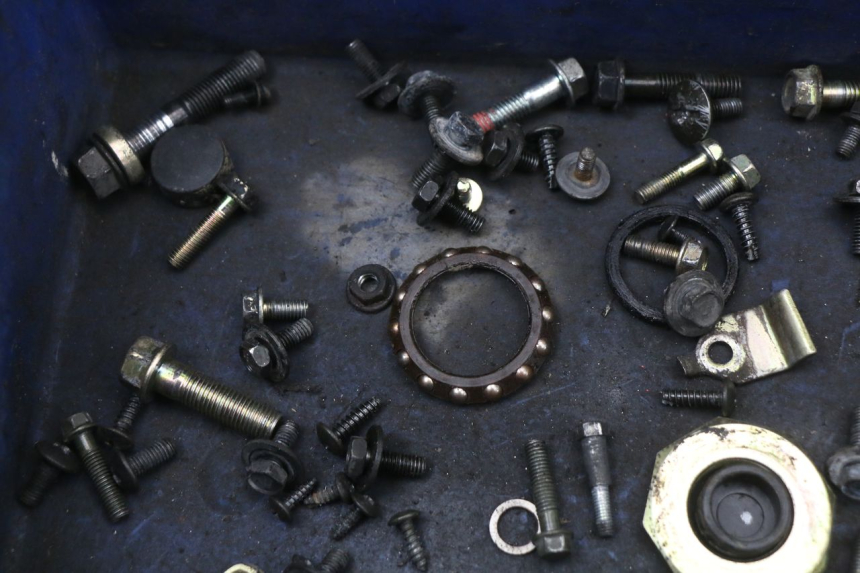 photo de SAC VISSERIE VIS KYMCO AGILITY FR 2T 50 (2012 - 2017) - Détail de la pièce