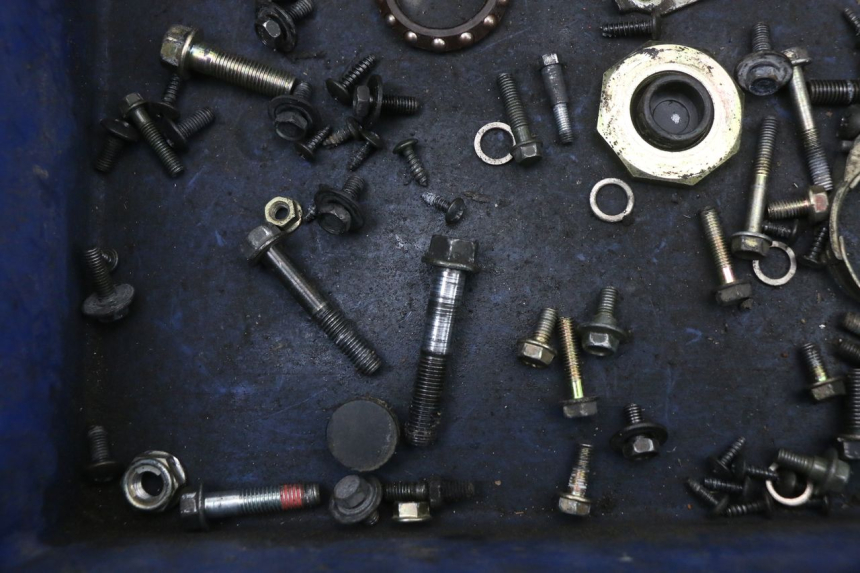 photo de SAC VISSERIE VIS KYMCO AGILITY FR 2T 50 (2012 - 2017) - Autre angle de vue