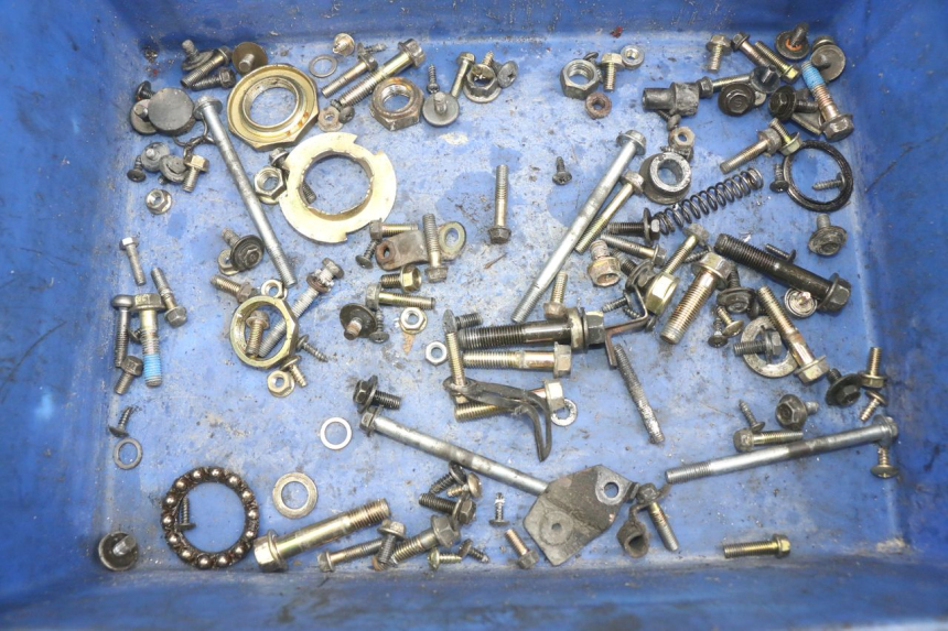 photo de SAC VISSERIE VIS KYMCO AGILITY NAKED RENOUVO 2T 50 (2011 - 2018) - Vue principale