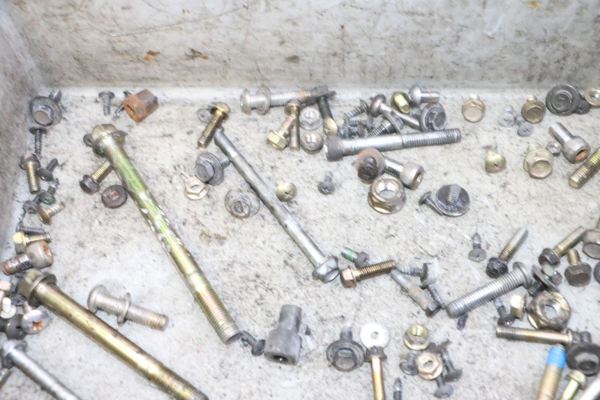 photo de SAC VISSERIE VIS KYMCO AGILITY NAKED RENOUVO 2T 50 (2011 - 2018) - Détail de la pièce