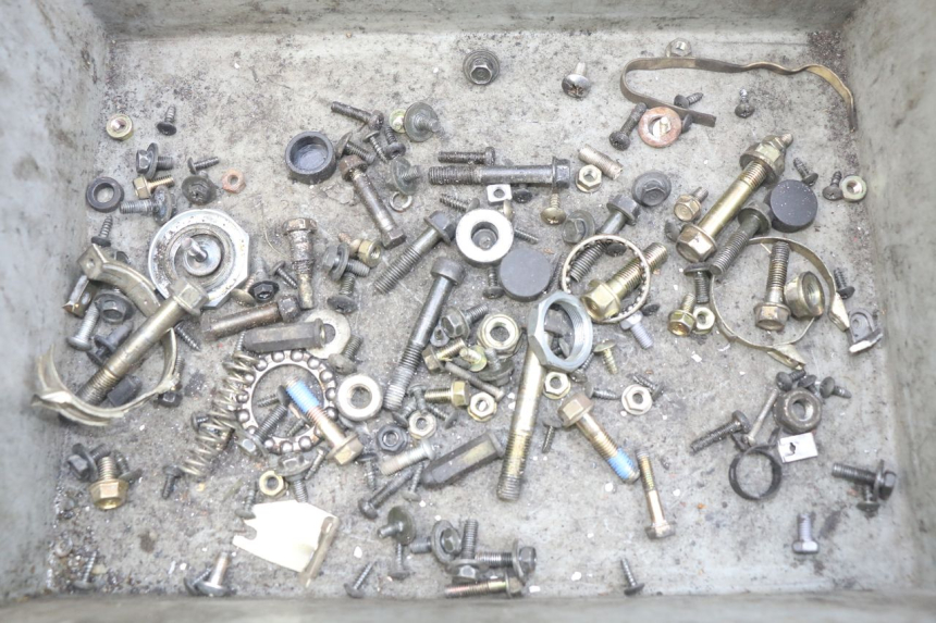 photo de SAC VISSERIE VIS KYMCO AGILITY RS 4T 50 (2009 - 2013) - Vue principale