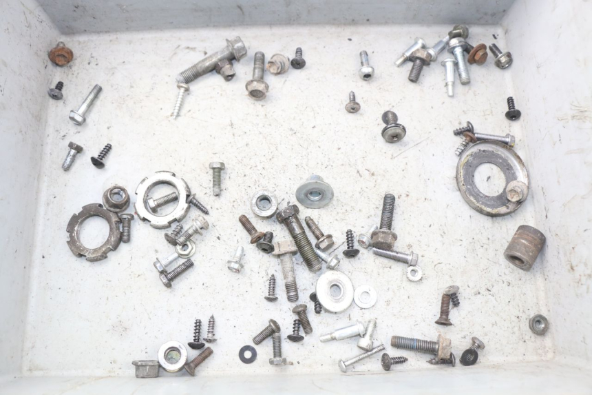 photo de SAC VISSERIE VIS MBK BOOSTER SPIRIT 50 (2004 - 2017) - Vue principale