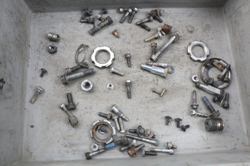 photo de SAC VISSERIE VIS MBK BOOSTER SPIRIT 50 (2004 - 2017) - Vue principale