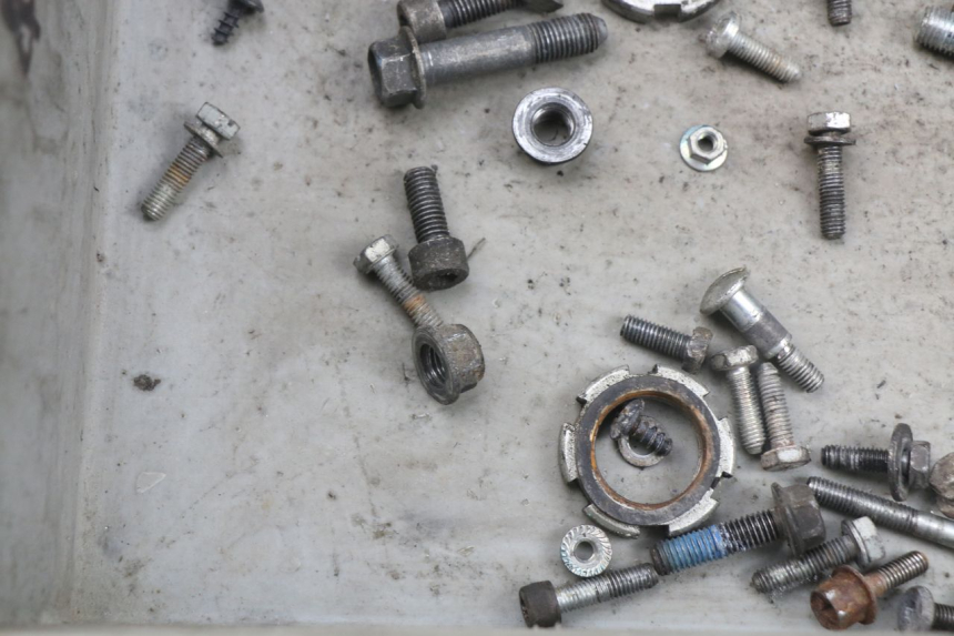 photo de SAC VISSERIE VIS MBK BOOSTER SPIRIT 50 (2004 - 2017) - Détail de la pièce