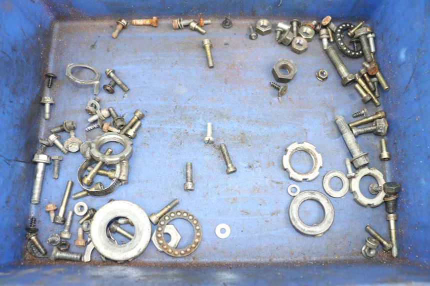 photo de SAC VISSERIE VIS MBK BOOSTER SPIRIT 50 (2004 - 2017) - Vue principale