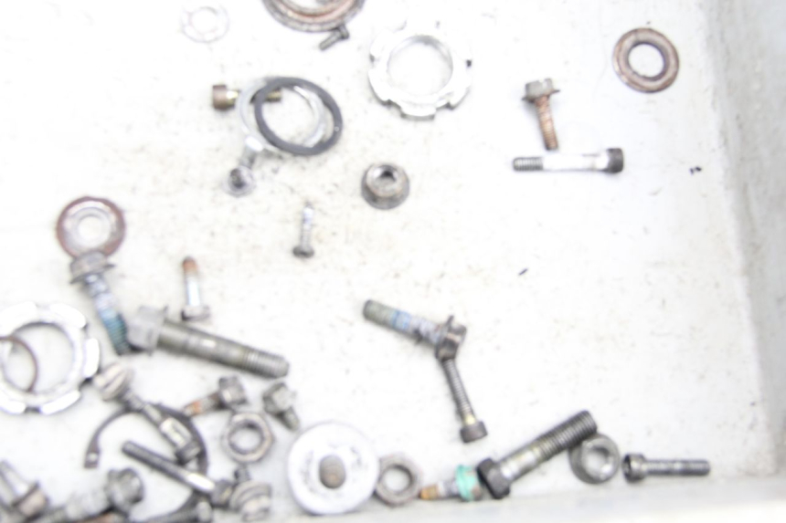 photo de SAC VISSERIE VIS MBK BOOSTER SPIRIT NAKED 50 (2004 - 2017) - Zoom état d’usage