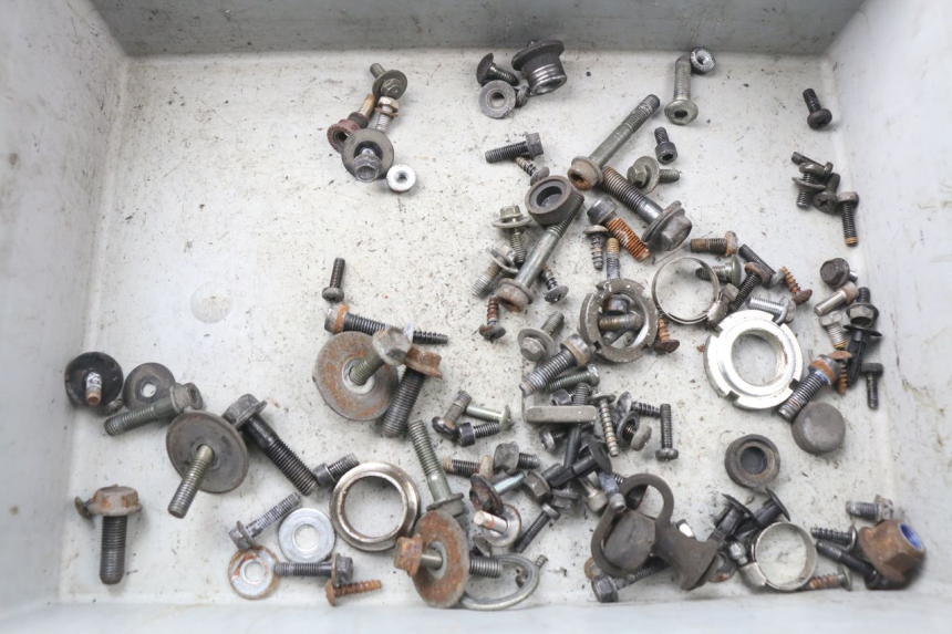 photo de SAC VISSERIE VIS SUZUKI BURGMAN 125 (2007 - 2014) - Vue principale