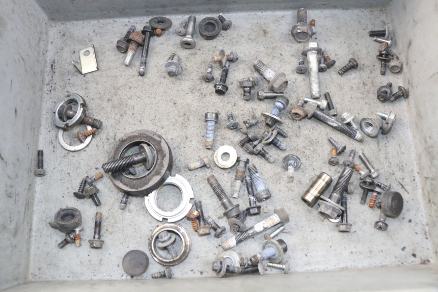 photo de SAC VISSERIE VIS SUZUKI BURGMAN 125 (2007 - 2014) - Vue principale