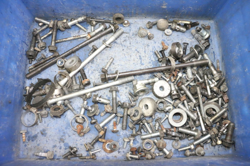 photo de SAC VISSERIE VIS SUZUKI BURGMAN 125 (2007 - 2014) - Vue principale