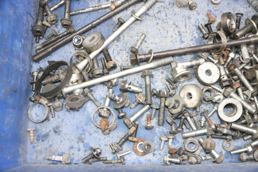 photo de SAC VISSERIE VIS SUZUKI BURGMAN 125 (2007 - 2014) - Autre angle de vue