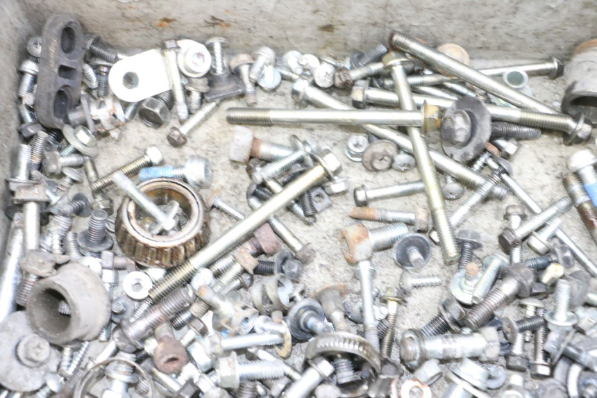 photo de SAC VISSERIE VIS SUZUKI BURGMAN 650 (2013 - 2020) - Zoom état d’usage