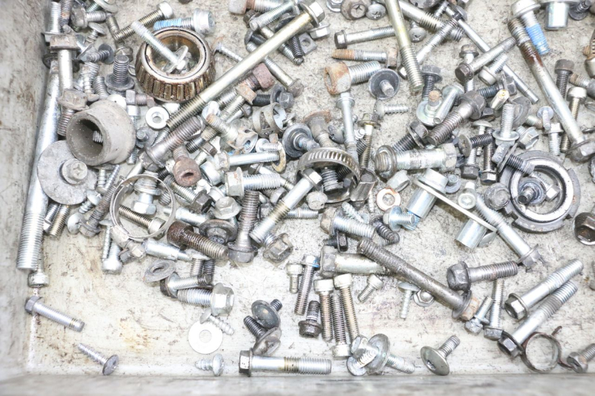 photo de SAC VISSERIE VIS SUZUKI BURGMAN 650 (2013 - 2020) - Autre angle de vue