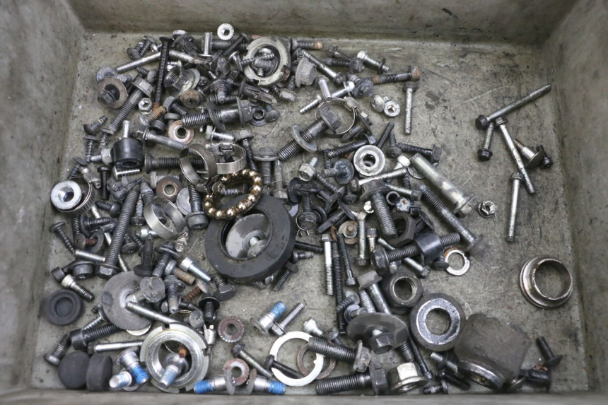 photo de SAC VISSERIE VIS SUZUKI BURGMAN 125 (2007 - 2014) - Vue principale