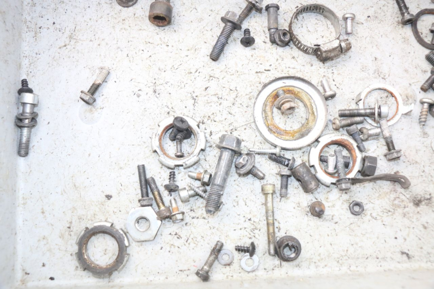 photo de SAC VISSERIE VIS YAMAHA BW'S 50 (2004 - 2017) - Détail de la pièce