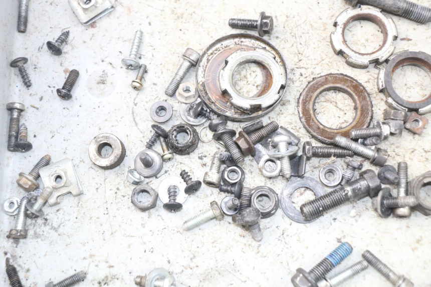 photo de SAC VISSERIE VIS YAMAHA BW'S 50 (2004 - 2017) - Autre angle de vue