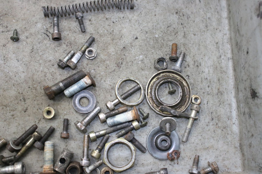 photo de SAC VISSERIE VIS YAMAHA BW'S 50 (1999 - 2003) - Zoom état d’usage