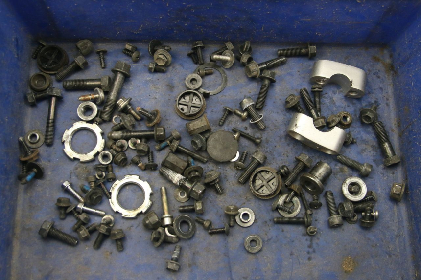 photo de SAC VISSERIE VIS YAMAHA BW'S BWS 125 (2010 - 2013) - Vue principale