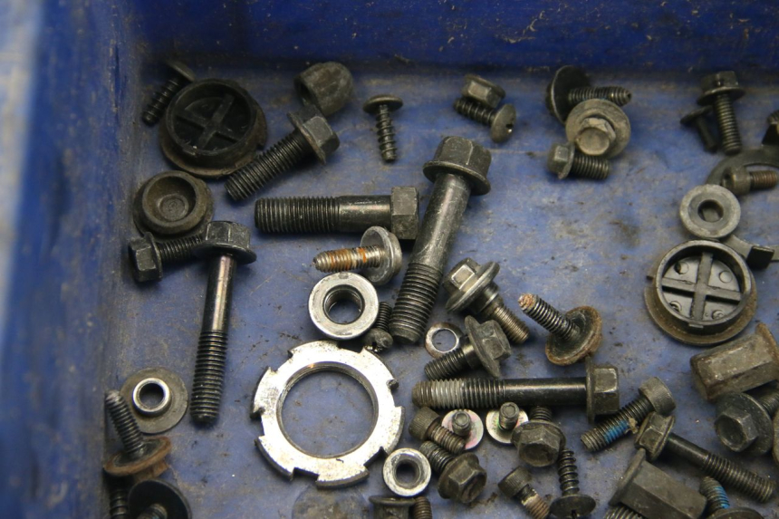 photo de SAC VISSERIE VIS YAMAHA BW'S BWS 125 (2010 - 2013) - Points de fixation