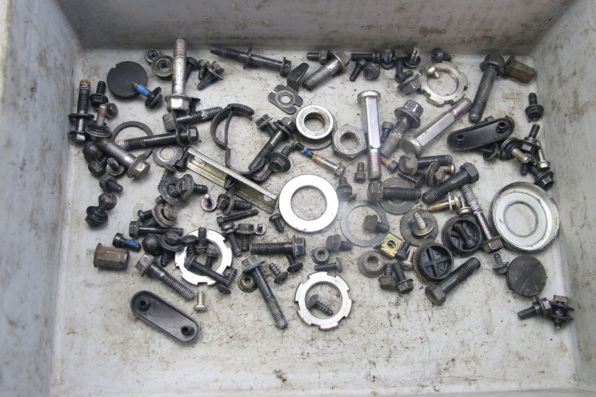 photo de SAC VISSERIE VIS YAMAHA BW'S BWS 125 (2010 - 2013) - Vue principale