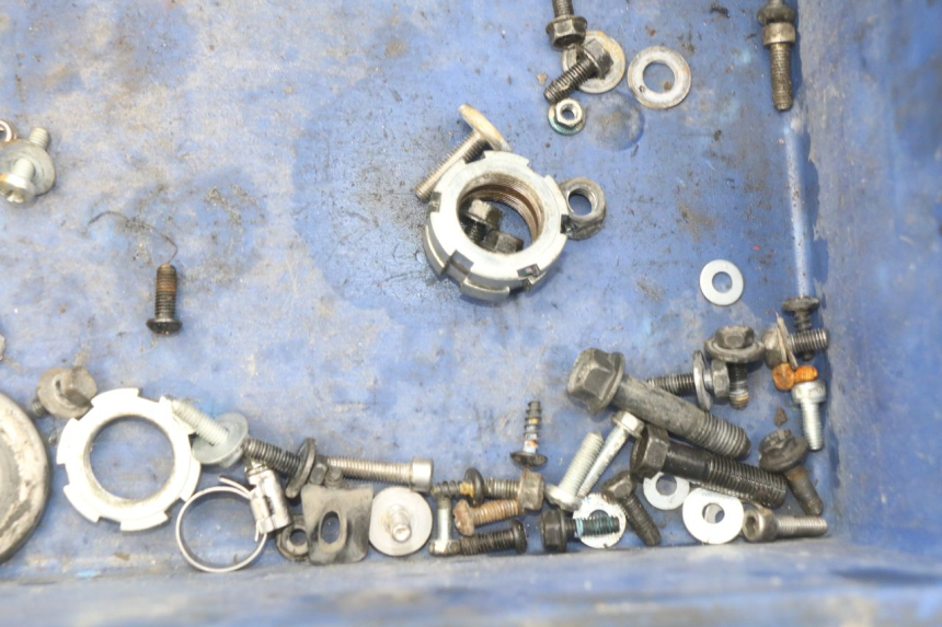 photo de SAC VISSERIE VIS YAMAHA BW'S EASY 50 (2013 - 2016) - Autre angle de vue