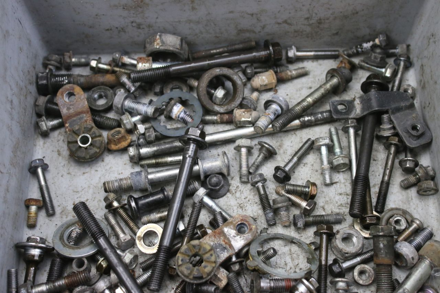 photo de SAC VISSERIE VIS HONDA CBF 500 (2004 - 2007) - Autre angle de vue