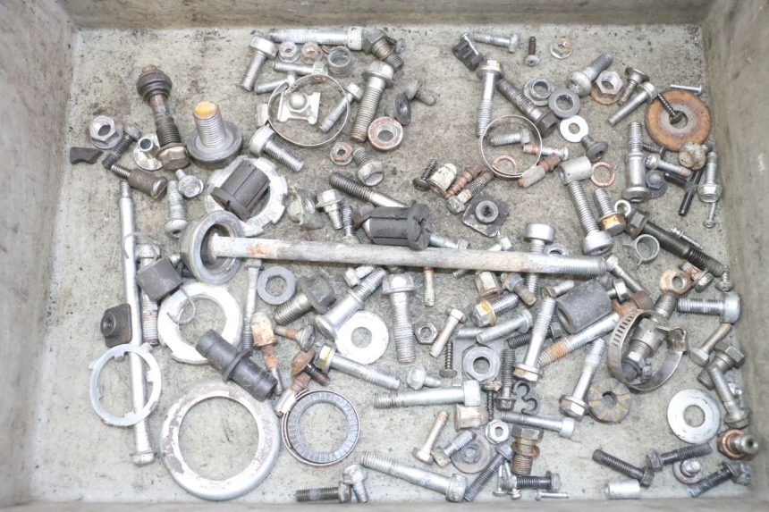 photo de SAC VISSERIE VIS HONDA CBF 500 (2004 - 2007) - Vue principale