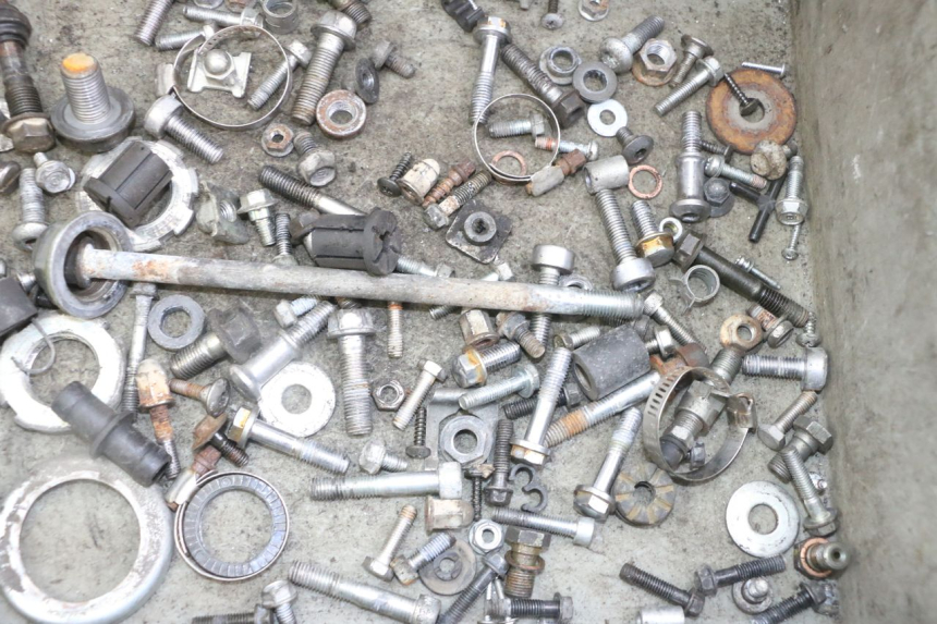 photo de SAC VISSERIE VIS HONDA CBF 500 (2004 - 2007) - Détail de la pièce