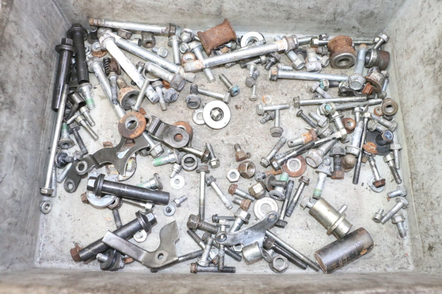 photo de SAC VISSERIE VIS HONDA CBF 125 (2009 - 2015) - Vue principale