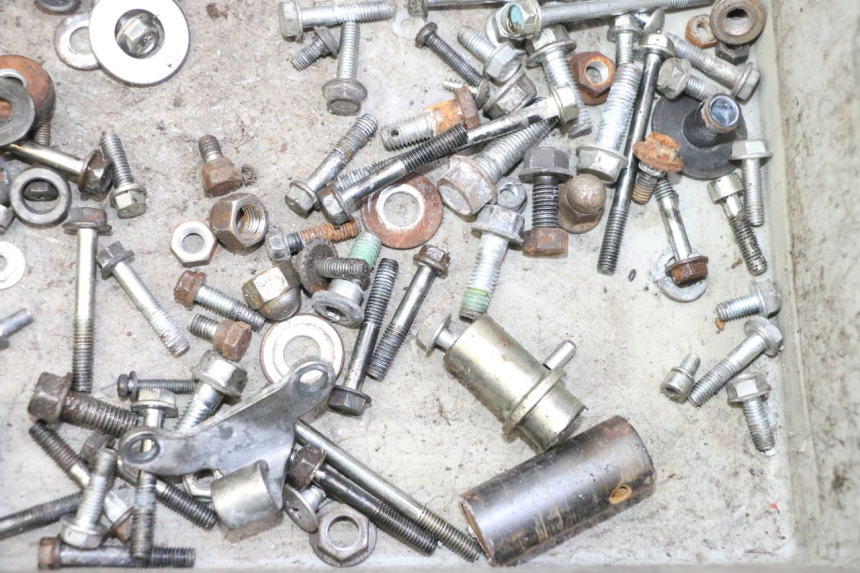 photo de SAC VISSERIE VIS HONDA CBF 125 (2009 - 2015) - Autre angle de vue