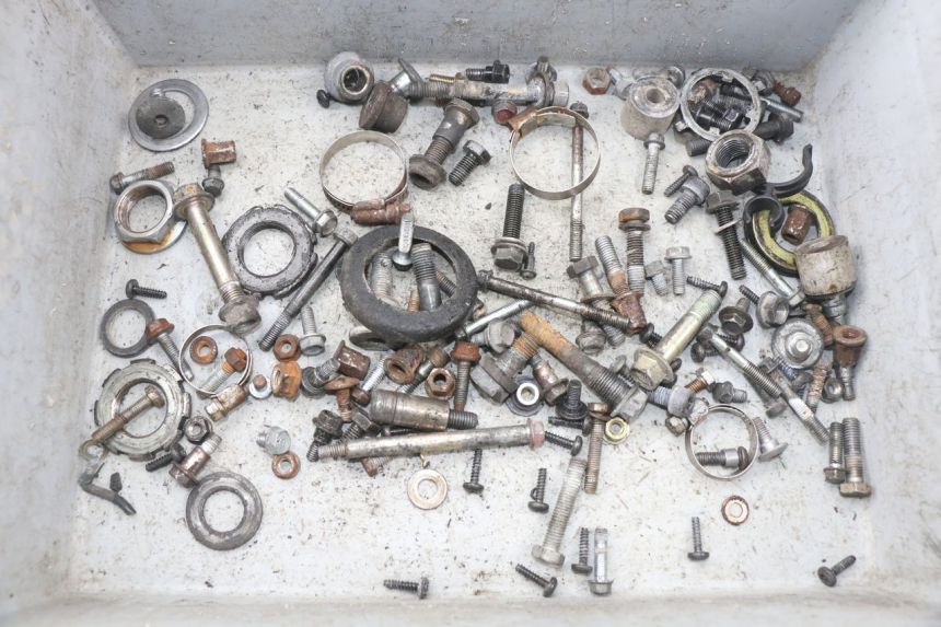 photo de SAC VISSERIE VIS HONDA CBR F SC21 1000 (1986 - 1992) - Vue principale