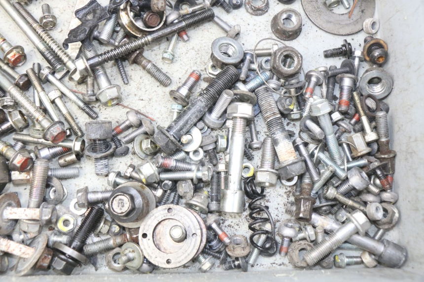 photo de SAC VISSERIE VIS HONDA CBRF CBR-F PC41 600 (2011 - 2013) - Zoom état d’usage