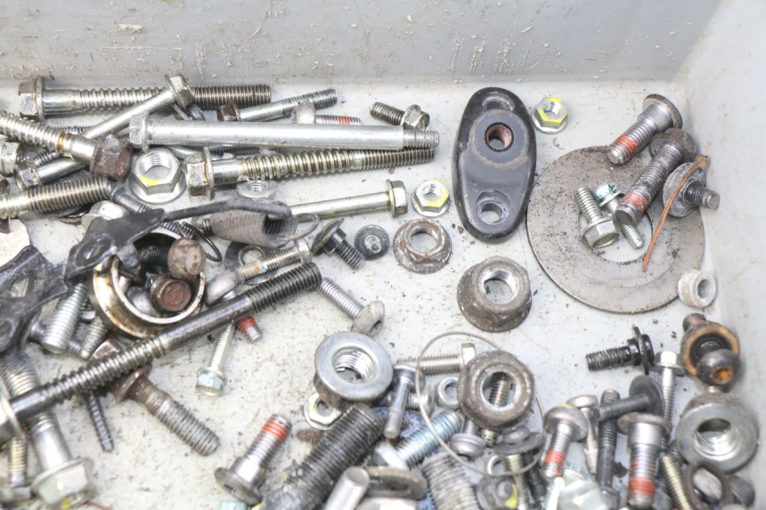 photo de SAC VISSERIE VIS HONDA CBRF CBR-F PC41 600 (2011 - 2013) - Autre angle de vue