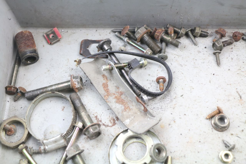 photo de SAC VISSERIE VIS REVATTO CITYONE 125 (2006 - 2007) - Gros plan technique