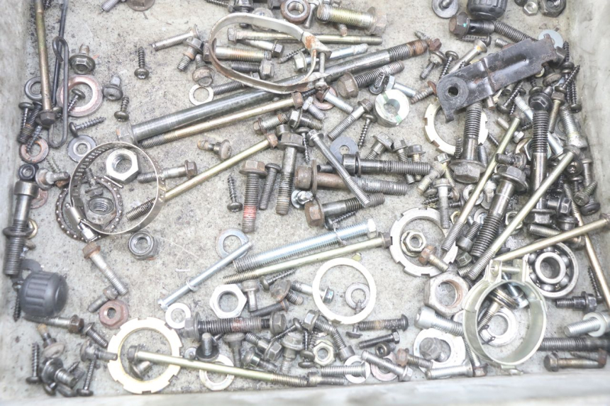 photo de SAC VISSERIE VIS PEUGEOT CITYSTAR AIR 125 (2014 - 2017) - Détail de la pièce