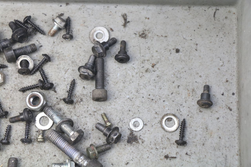 photo de SAC VISSERIE VIS PEUGEOT CITYSTAR 50 (2013 - 2017) - Autre angle de vue