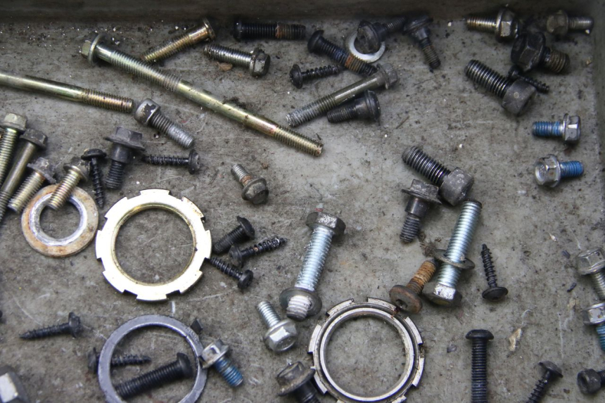 photo de SAC VISSERIE VIS PEUGEOT CITYSTAR 50 (2013 - 2017) - Autre angle de vue