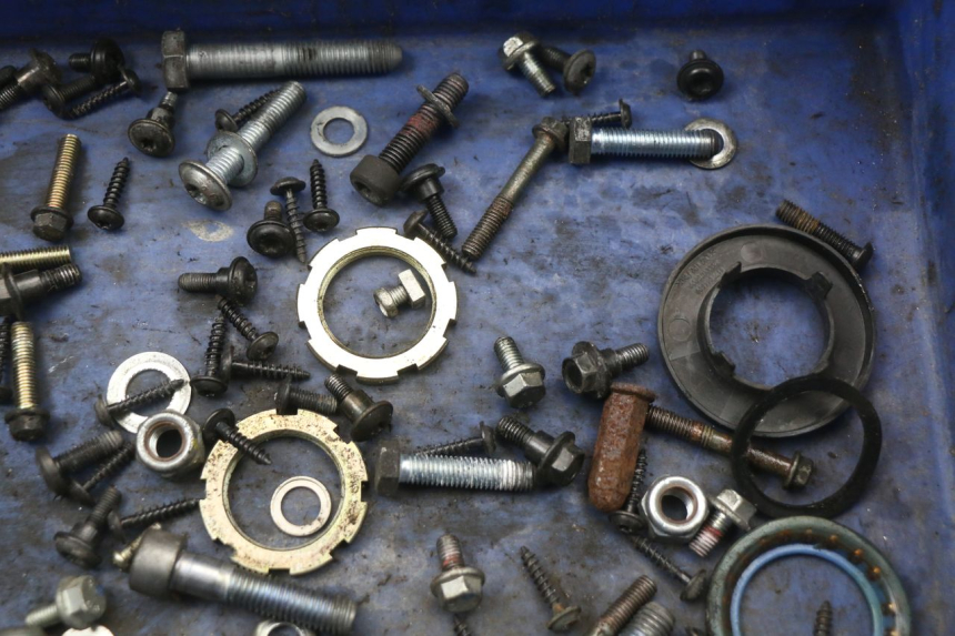 photo de SAC VISSERIE VIS PEUGEOT CITYSTAR 50 (2013 - 2017) - Zoom état d’usage