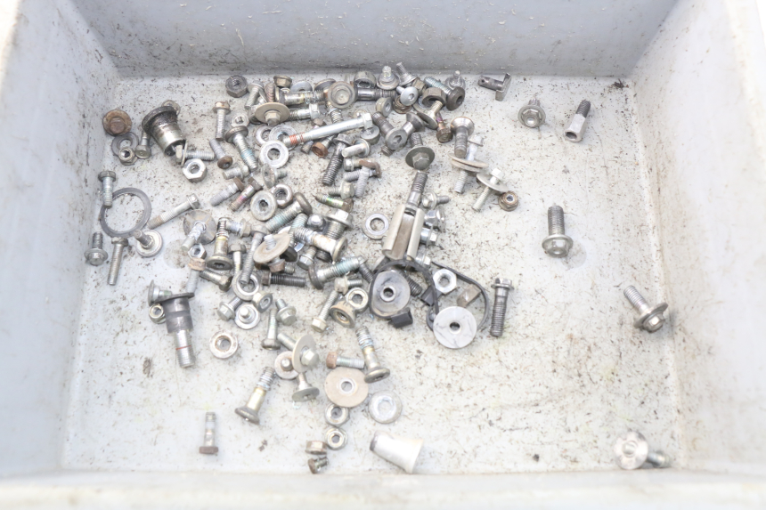 photo de SAC VISSERIE VIS HONDA CRF CR-F 450 (2005 - 2008) - Vue principale