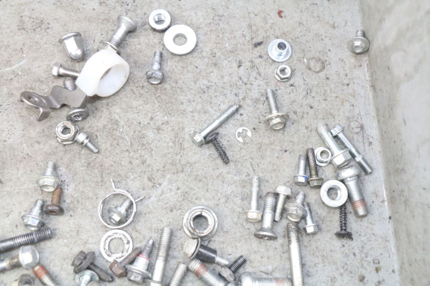 photo de SAC VISSERIE VIS HONDA CRF CR-F 125 (2020 - 2021) - Zoom état d’usage