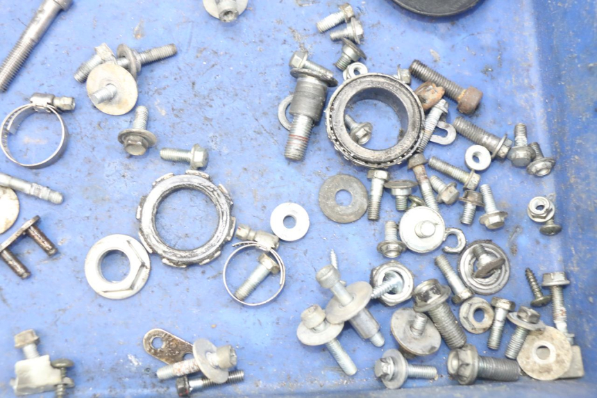 photo de SAC VISSERIE VIS HONDA CRF CR-F 450 (2005 - 2008) - Zoom état d’usage